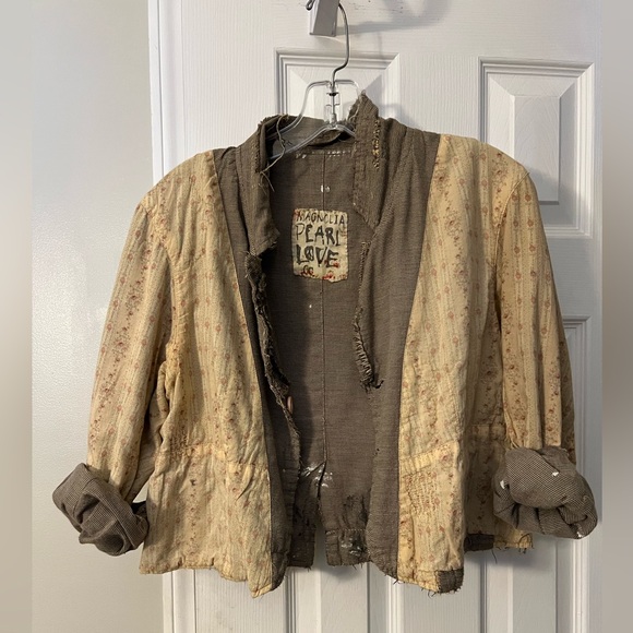 Magnolia Pearl - Picture 3 of 3